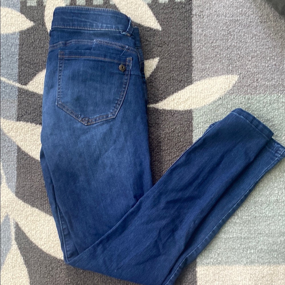 Democracy Blue Skinny Jeans with Stretch Fit